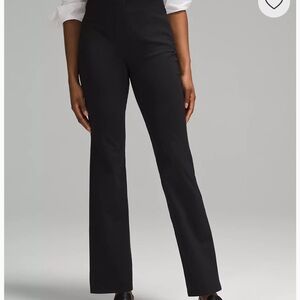 Lululemon Smooth Fit Pull-On High-Rise Pant
Regular